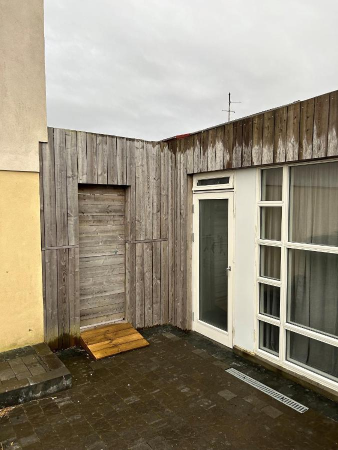 The Little Guesthouse Downtown - Keflavik Airport エクステリア 写真