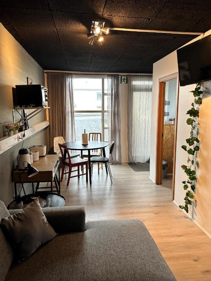 The Little Guesthouse Downtown - Keflavik Airport エクステリア 写真